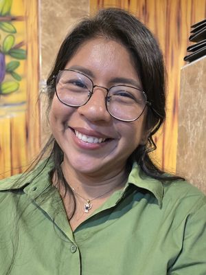 Ingrid, 37