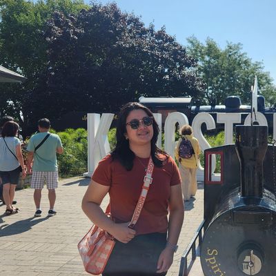 Janine, 35