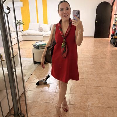 Karen, 32