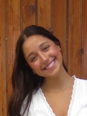 Elena, 20
