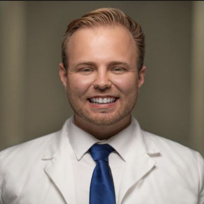 Thomas, 28