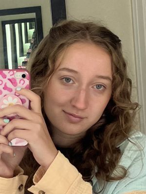 Rachel, 21