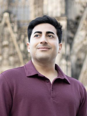 Luis, 40