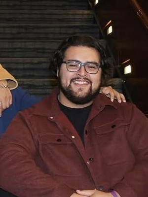 Alejandro, 25