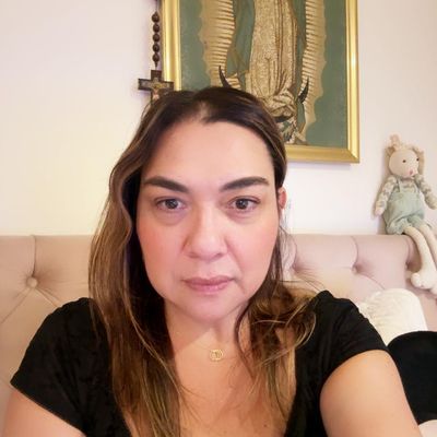 Eliana, 49