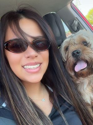 Cinthia, 34