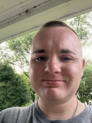 Sam, 28