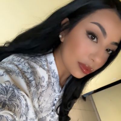 Yazmin, 27