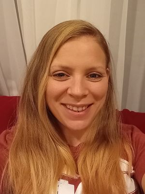 Elizabeth, 33