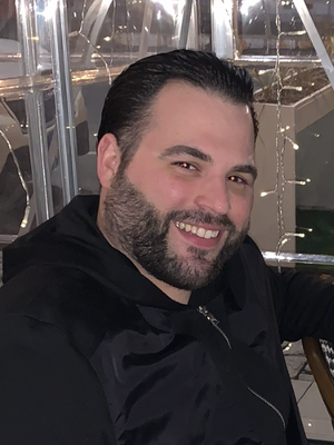 Vinny, 44