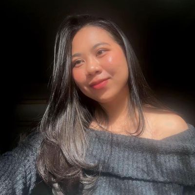 Yuliana, 27