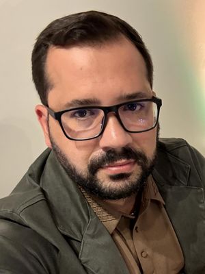 Renato, 43