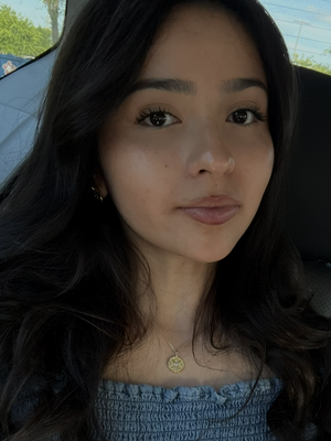 Kaylie, 19