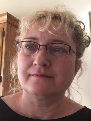 Anna, 56
