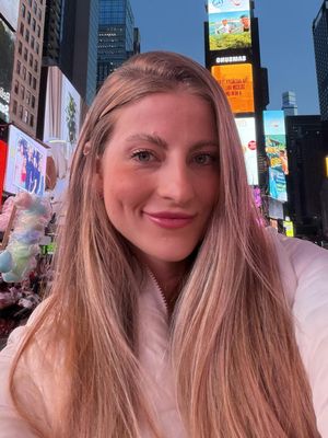 Natalia, 30