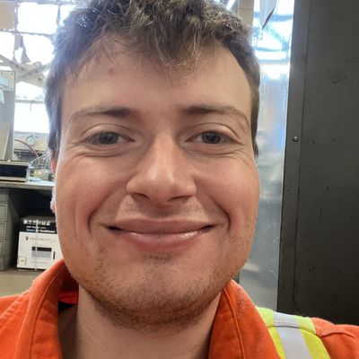 Pete, 25