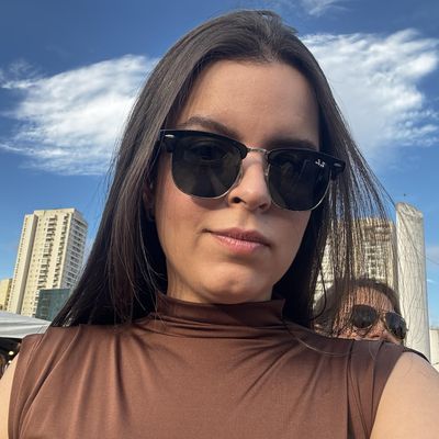 Karine, 31