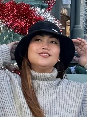 Charmaine, 32