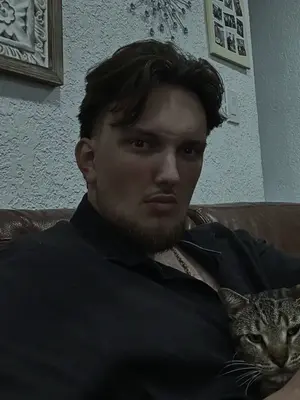 David, 25