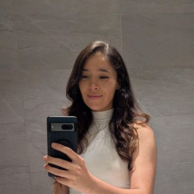 Isabel, 28