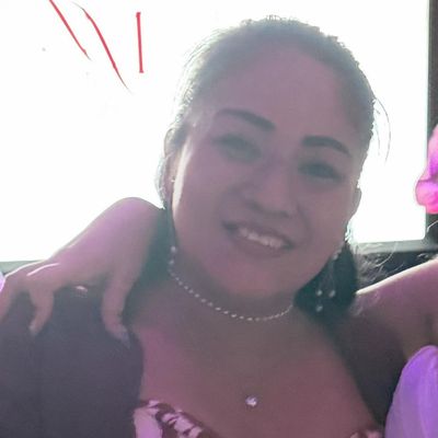 Jen, 37