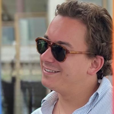 Max, 28