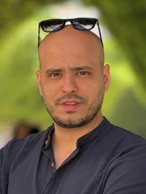John, 37