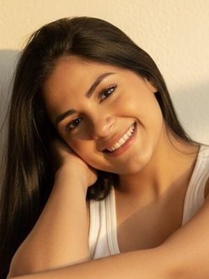 Susy, 28