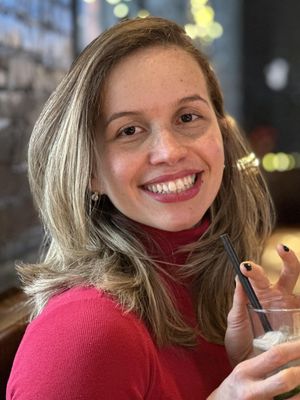 Larissa, 40