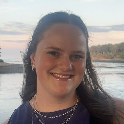 Marin, 24