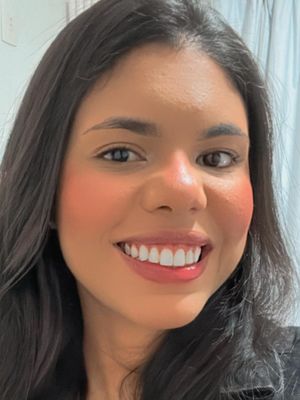 Thayna, 28