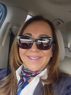 Lola, 48