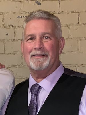 Tom, 70