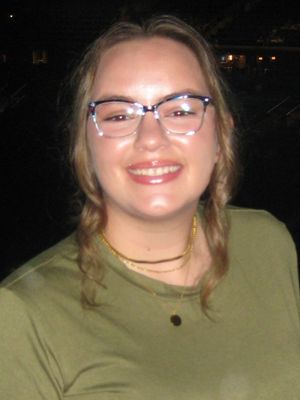 Maggie, 22