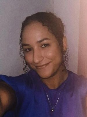 Aline, 25