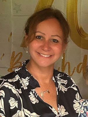 Lena, 48