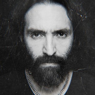 Tomas, 41