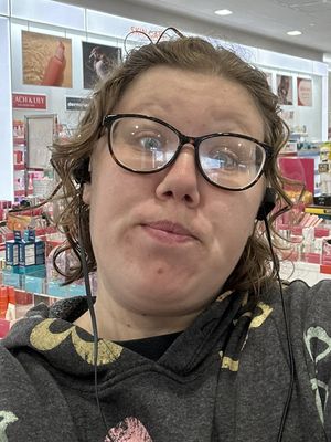 Katia, 27