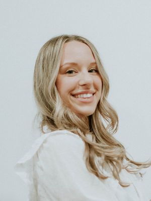 Maria, 25