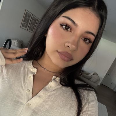 Leslie, 21