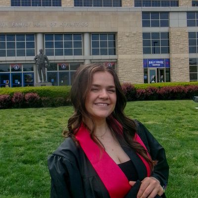Brooke, 22