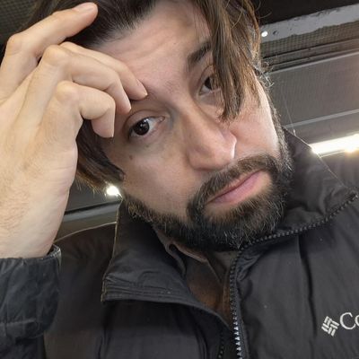 Luis, 40