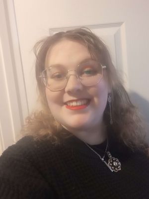 Izabella, 22