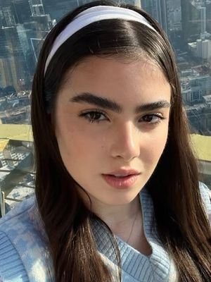 Lucia, 27