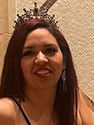 Evelyn, 37
