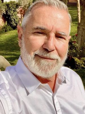 Dan, 64