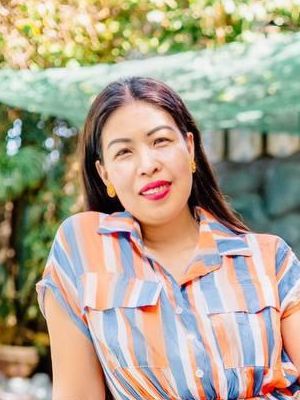 Rhona, 38