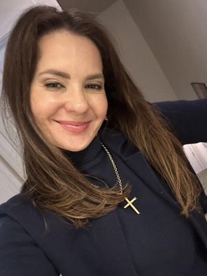 Jaqueline, 42