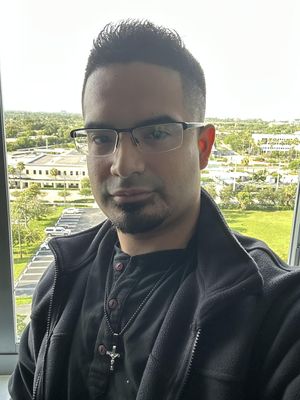 Daniel, 33