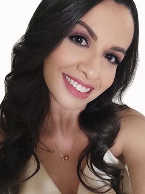 Danielly, 36